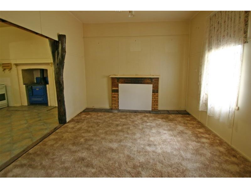 14 Henry Street, Glenthompson VIC 3293