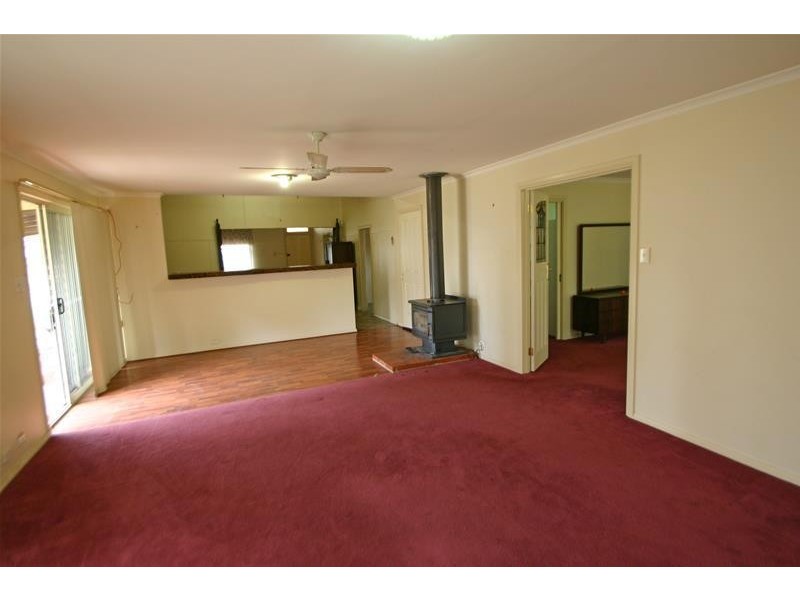 14 Henry Street, Glenthompson VIC 3293