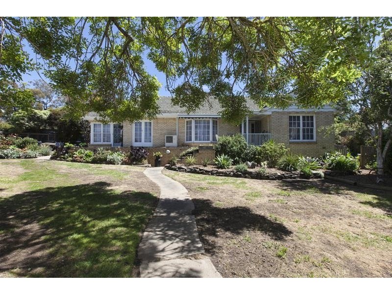 58 Barkly Street West Street, Ararat VIC 3377