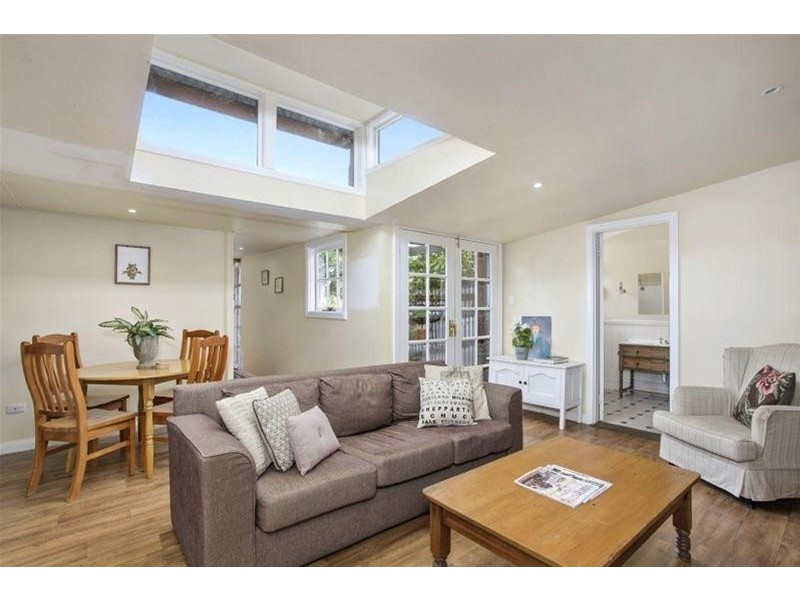 98 Main Street, Great Western VIC 3374