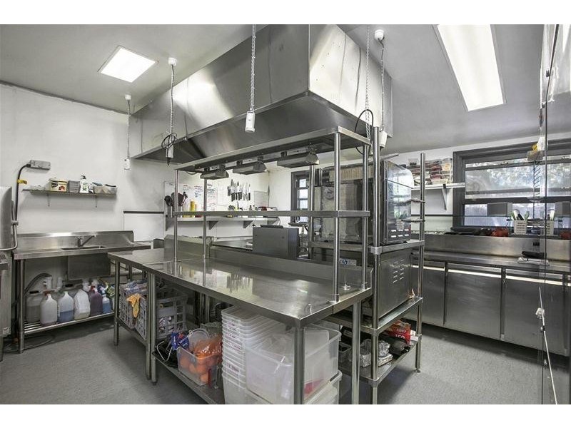 98 Main Street, Great Western VIC 3374