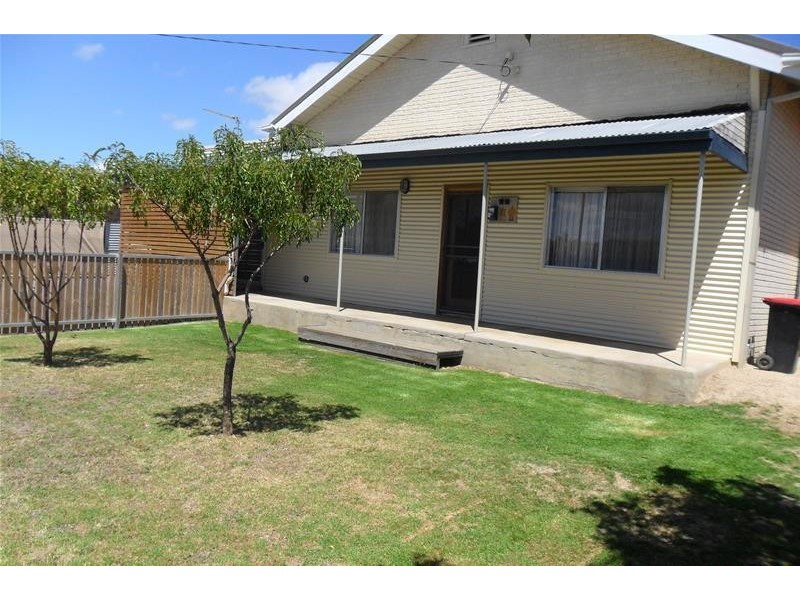 17 GEORGE Road, Ararat VIC 3377