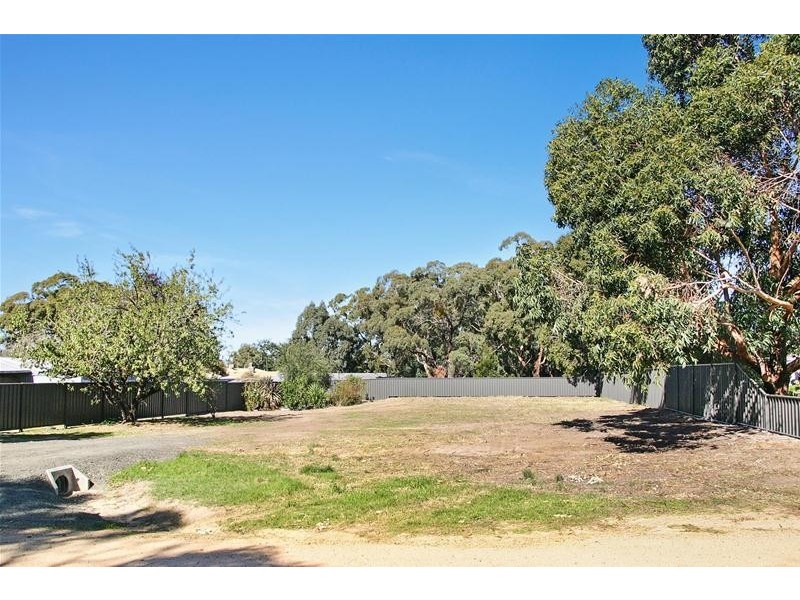 11 Leatherwood Drive, Ararat VIC 3377