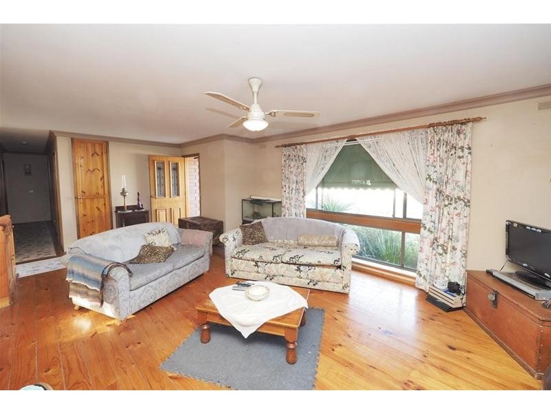 35 McLellan Street, Ararat VIC 3377