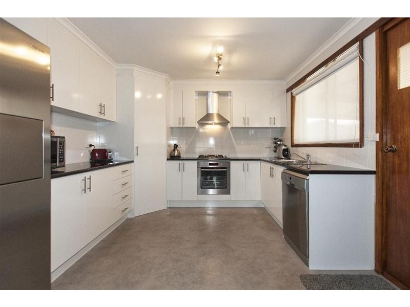 15 George Road, Ararat VIC 3377