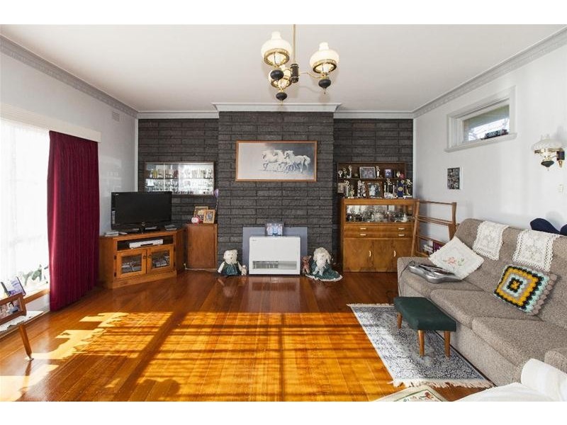 19 Elizabeth Street, Ararat VIC 3377