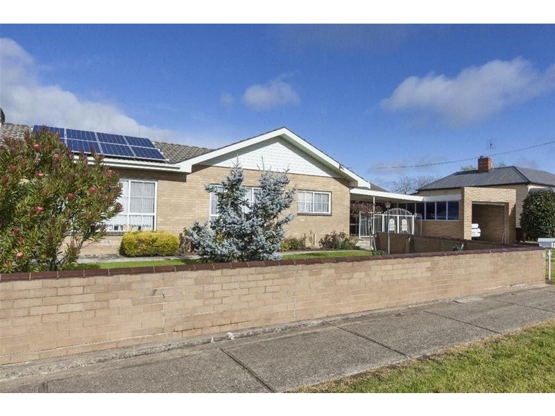 19 Elizabeth Street, Ararat VIC 3377