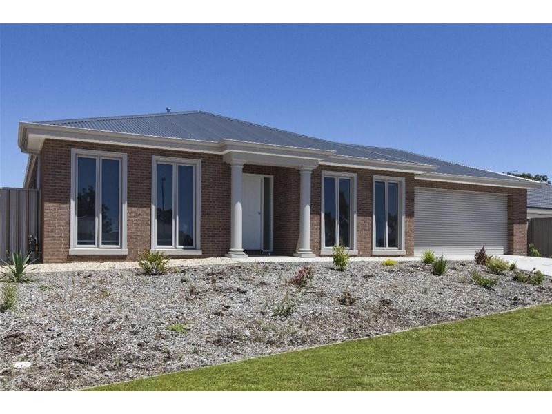 5 DOMAIN Circuit, Ararat VIC 3377