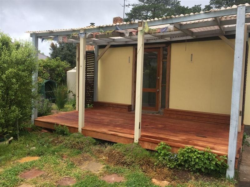 19 HIGH Street, Beaufort VIC 3373