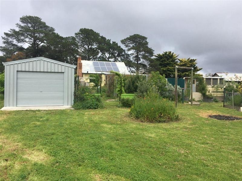 19 HIGH Street, Beaufort VIC 3373