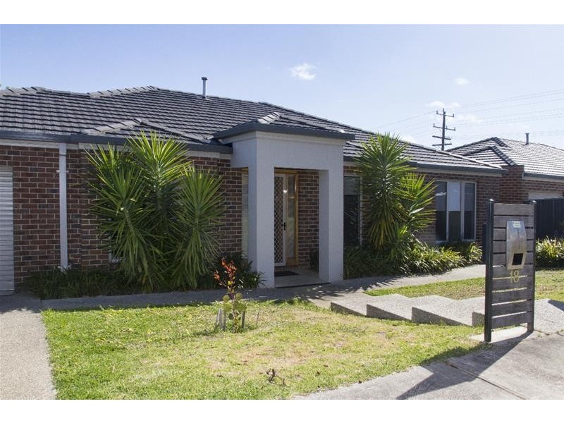 18 Clarke Street, Ararat VIC 3377