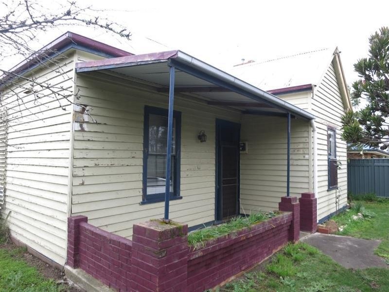 22 CAREY Street, Ararat VIC 3377