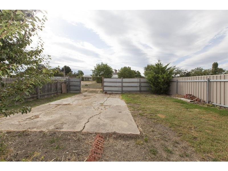 23 CAMPBELL Street, Ararat VIC 3377