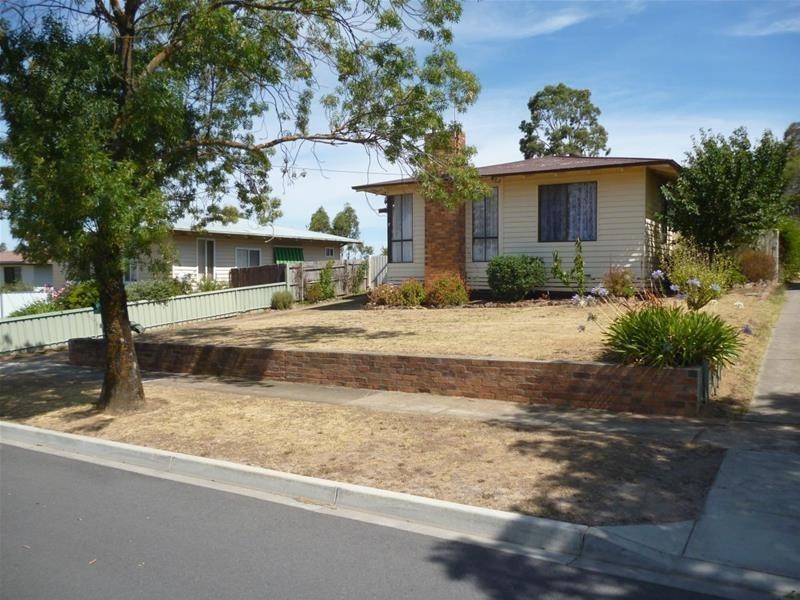 6 MONTGOMERY Street, Ararat VIC 3377