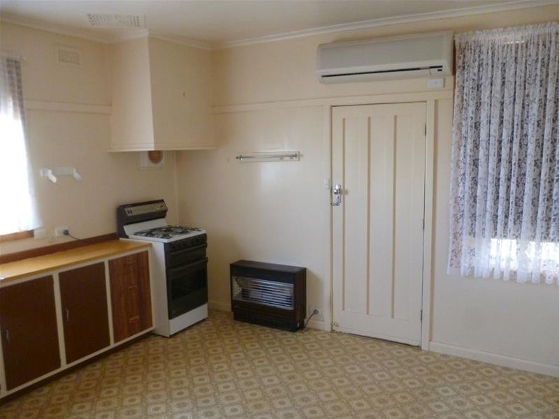 6 MONTGOMERY Street, Ararat VIC 3377