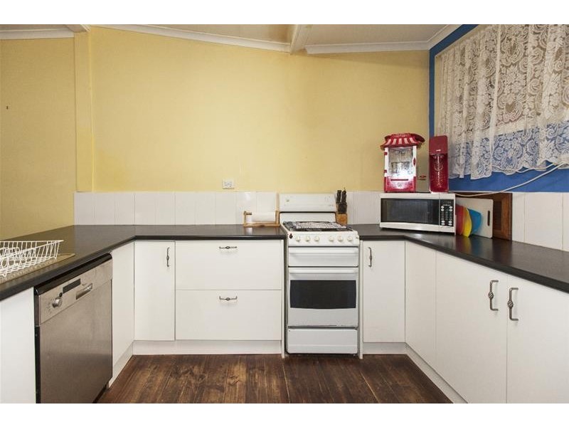 17 George Road, Ararat VIC 3377