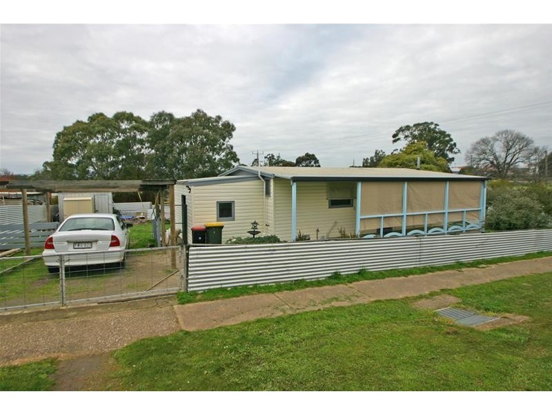 64 Queen Street, Ararat VIC 3377