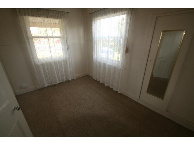 69 GIRDLESTONE Street, Ararat VIC 3377