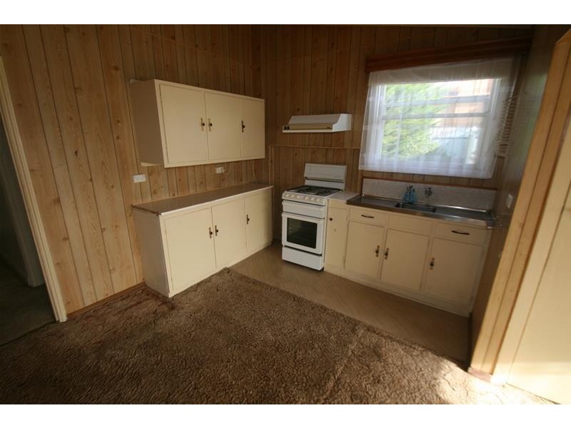 69 GIRDLESTONE Street, Ararat VIC 3377