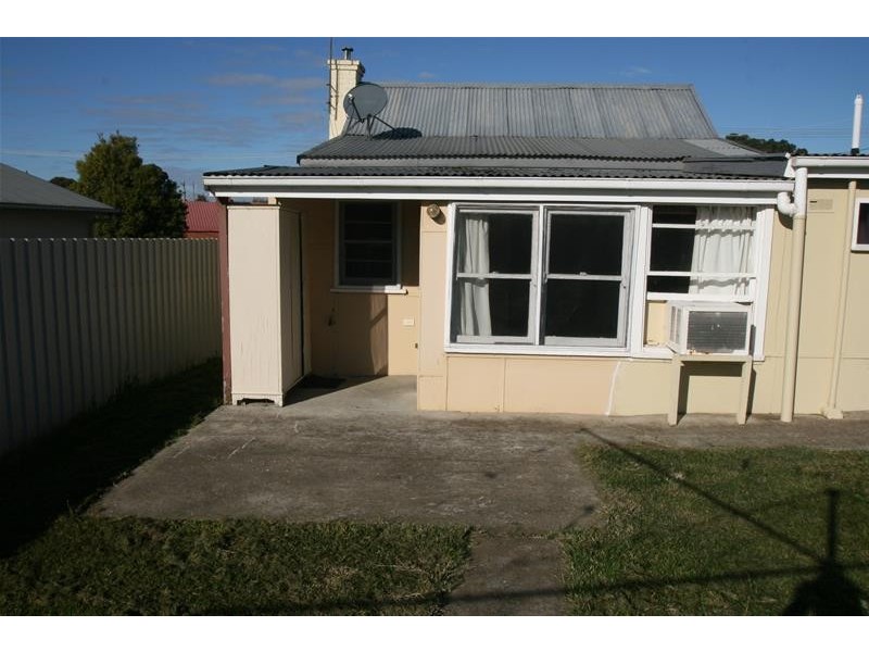 69 GIRDLESTONE Street, Ararat VIC 3377