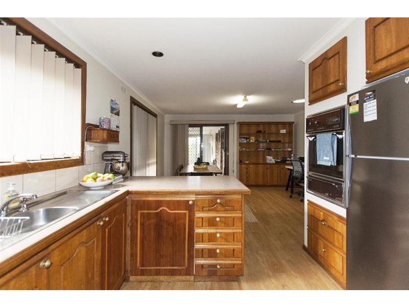 14 Ellerker Avenue, Ararat VIC 3377