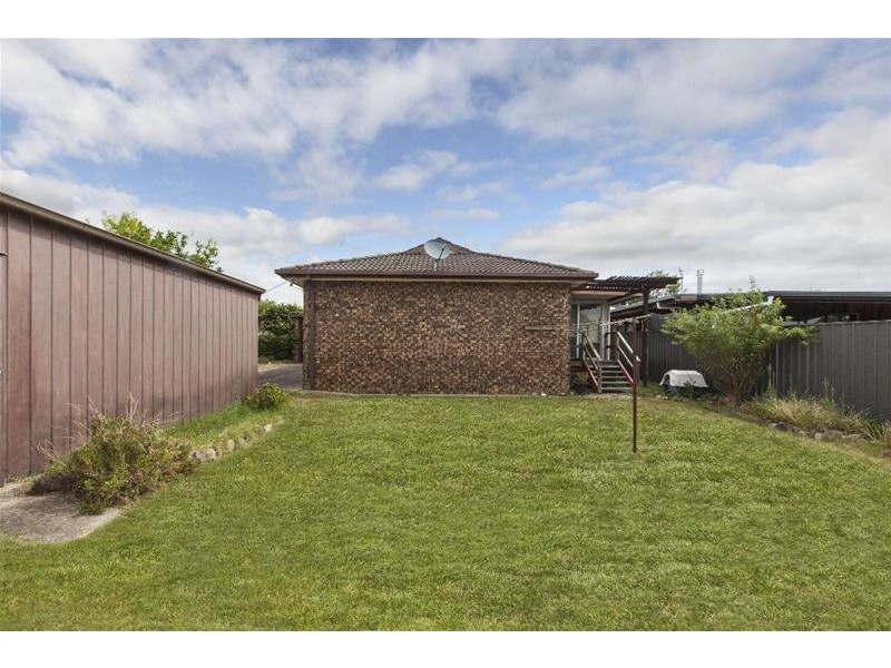 14 Ellerker Avenue, Ararat VIC 3377