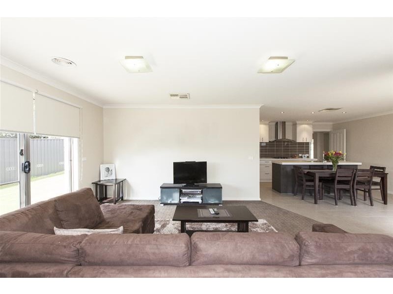 20 Clarke Street, Ararat VIC 3377