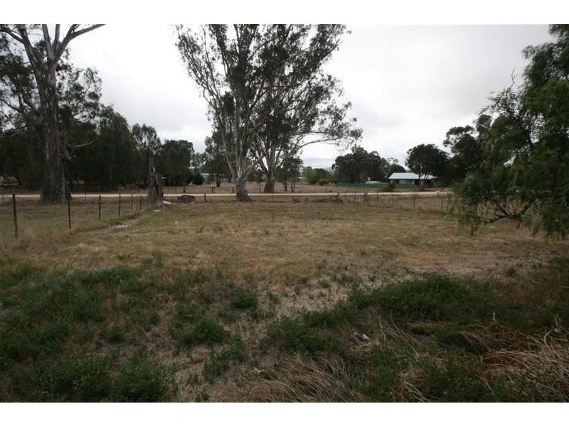 62 High Street, Elmhurst VIC 3469