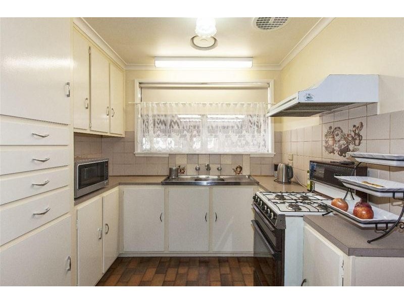 11 TATYOON Road, Ararat VIC 3377