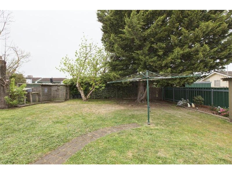 11 TATYOON Road, Ararat VIC 3377