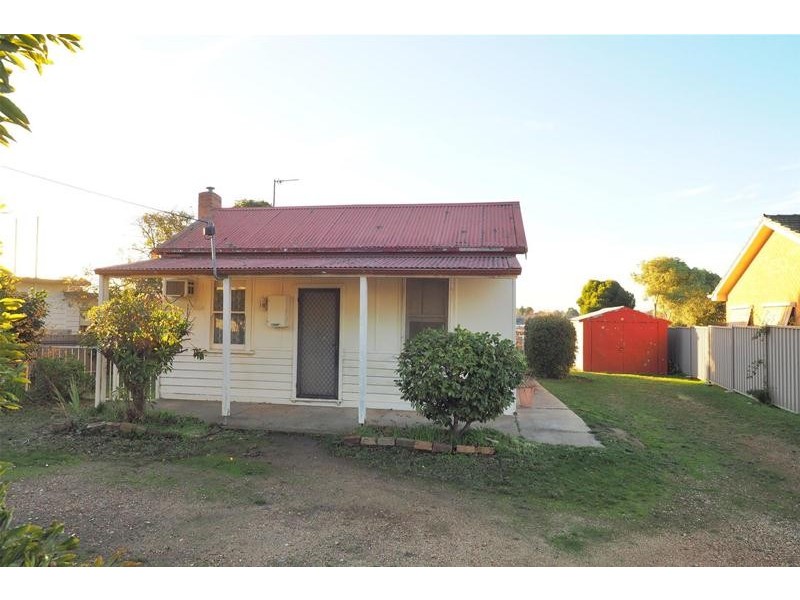 63 Churchill Avenue, Ararat VIC 3377