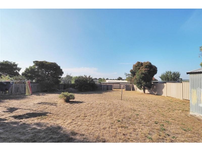 63 Churchill Avenue, Ararat VIC 3377