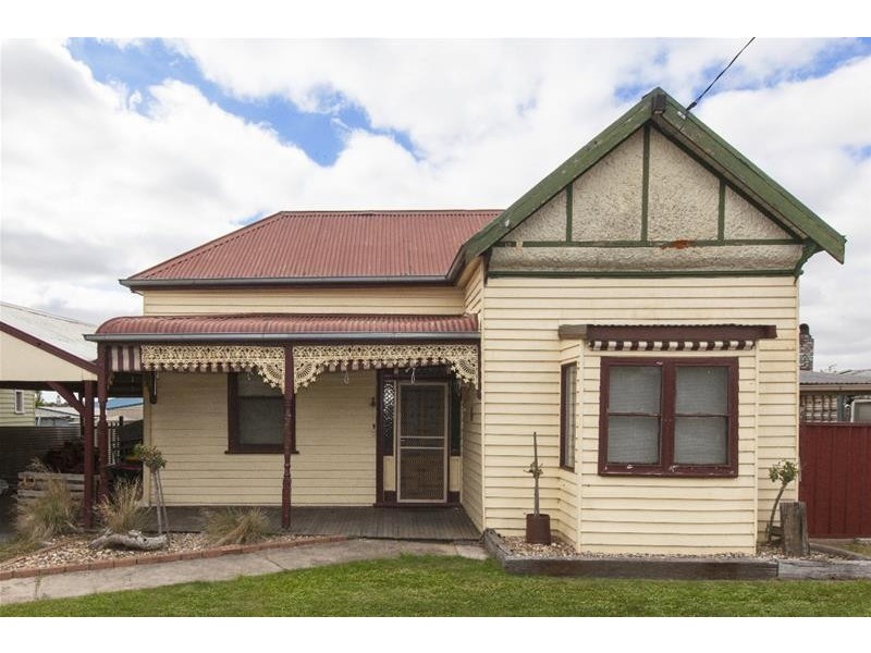 34 Carey Street, Ararat VIC 3377