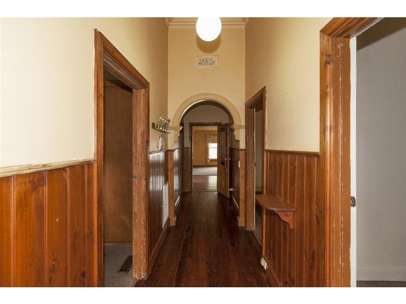 34 Carey Street, Ararat VIC 3377