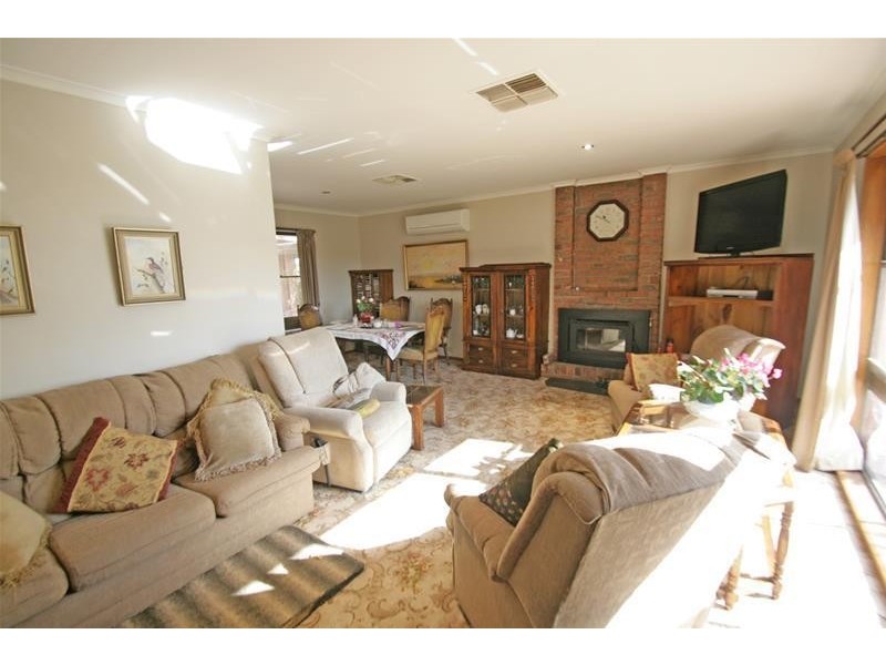 60 Commercial Street, Willaura VIC 3379