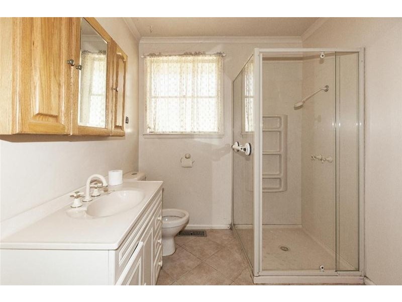 13 Tatyoon Road, Ararat VIC 3377