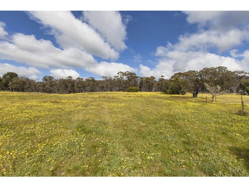 69 Picnic Road, Ararat VIC 3377