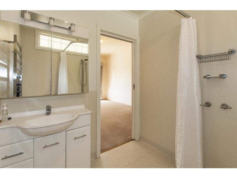 69 Picnic Road, Ararat VIC 3377