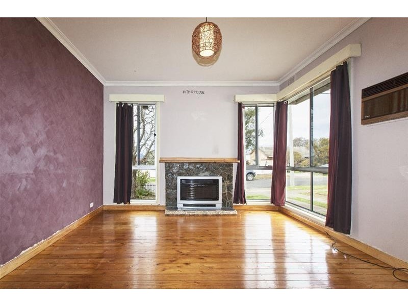 15 Neylan Street, Ararat VIC 3377