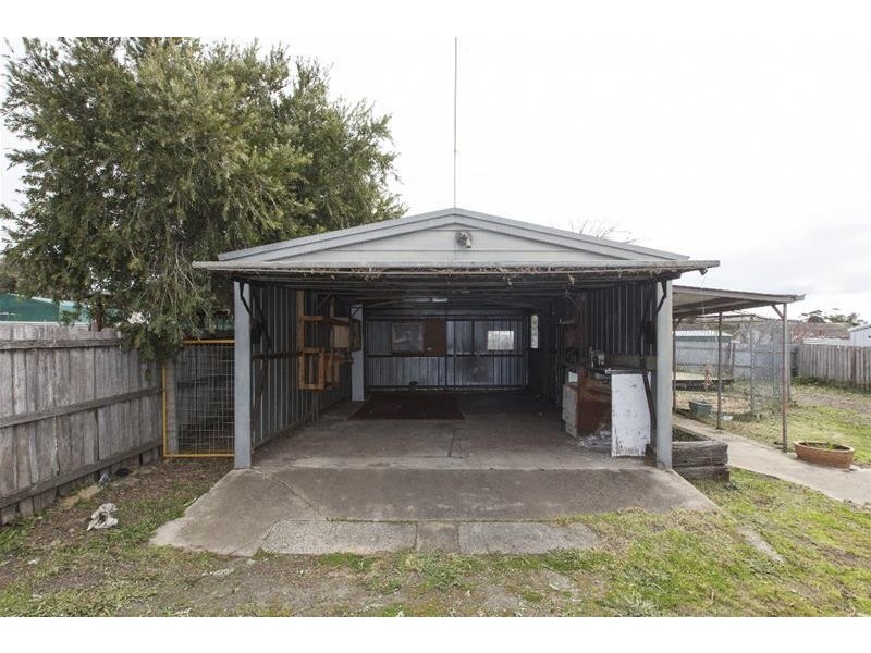 15 Neylan Street, Ararat VIC 3377