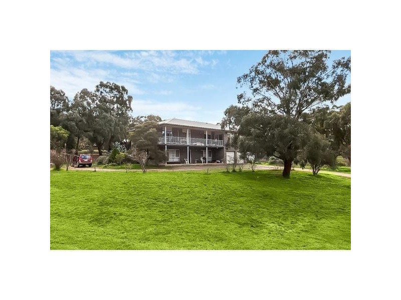 6 Cameron Road, Ararat VIC 3377