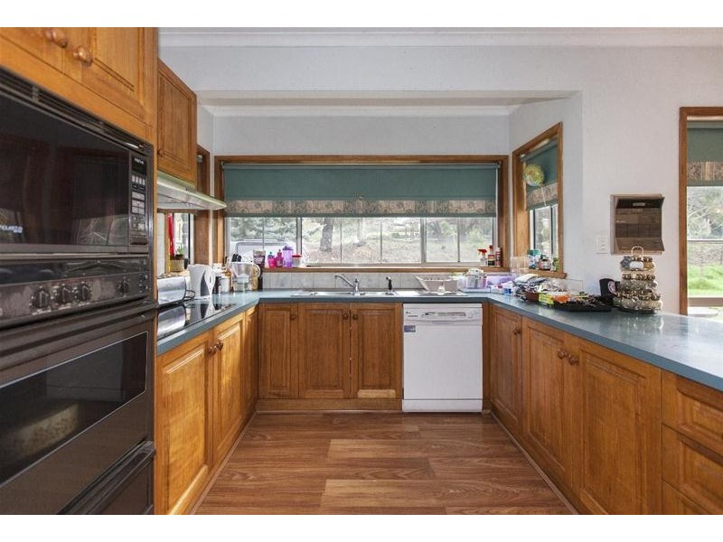 6 Cameron Road, Ararat VIC 3377