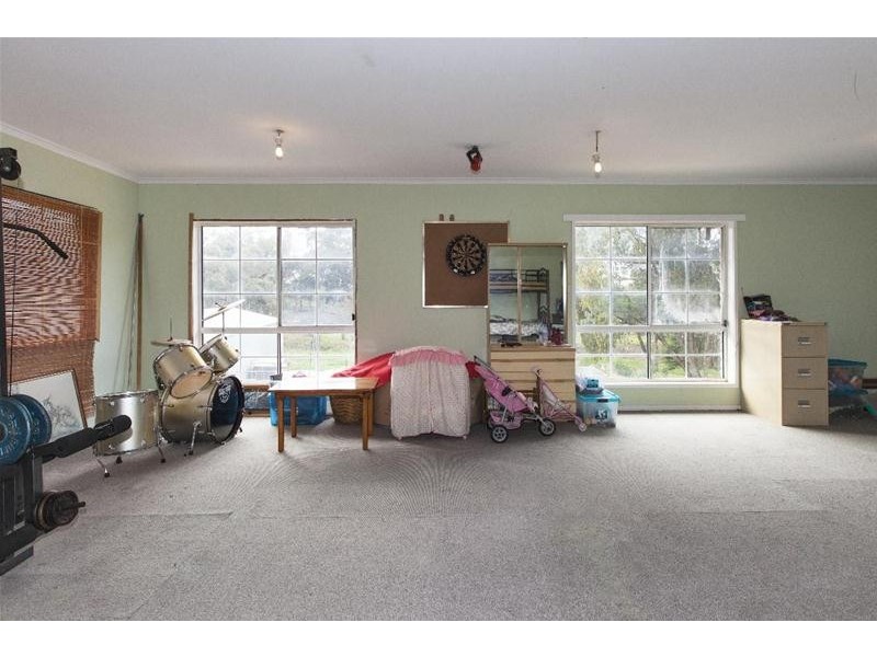 6 Cameron Road, Ararat VIC 3377