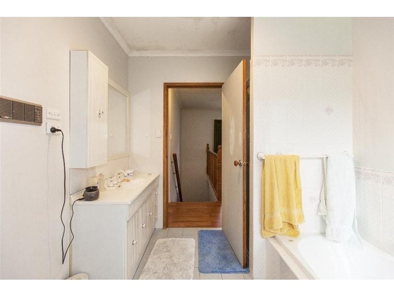 6 Cameron Road, Ararat VIC 3377