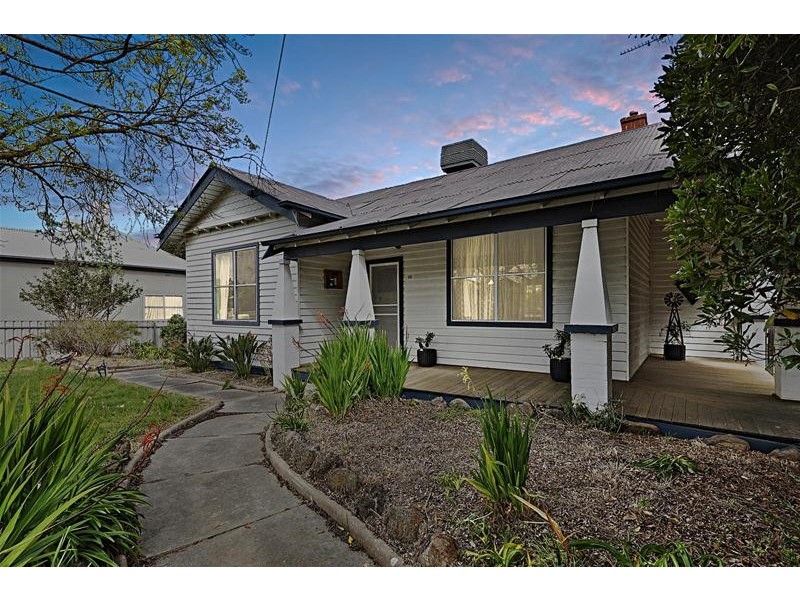 30 Benbows Street, Ararat VIC 3377