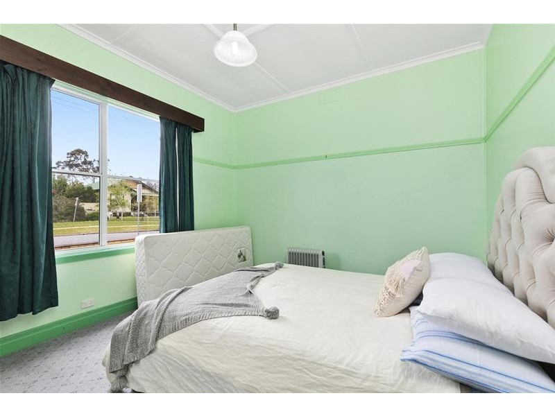 30 Benbows Street, Ararat VIC 3377