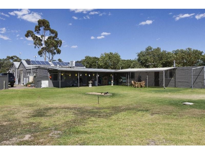 36 Campbell Street, Streatham VIC 3351