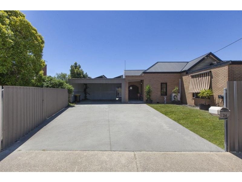 24 QUEEN Street, Ararat VIC 3377