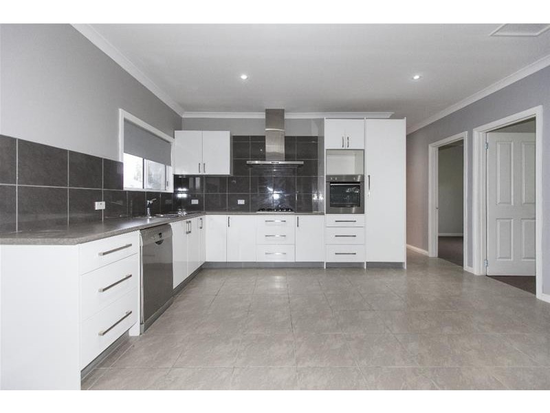 21 FLATTELY Street, Ararat VIC 3377