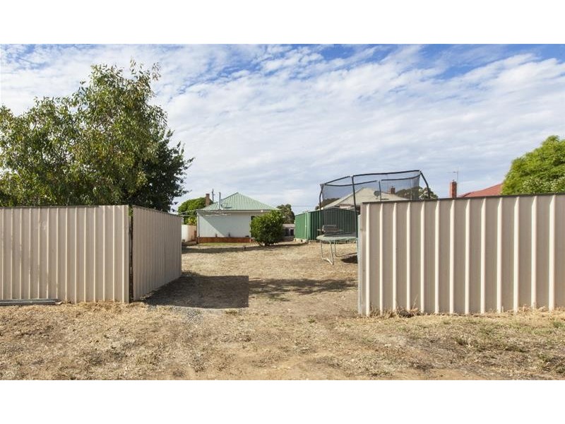 21 FLATTELY Street, Ararat VIC 3377